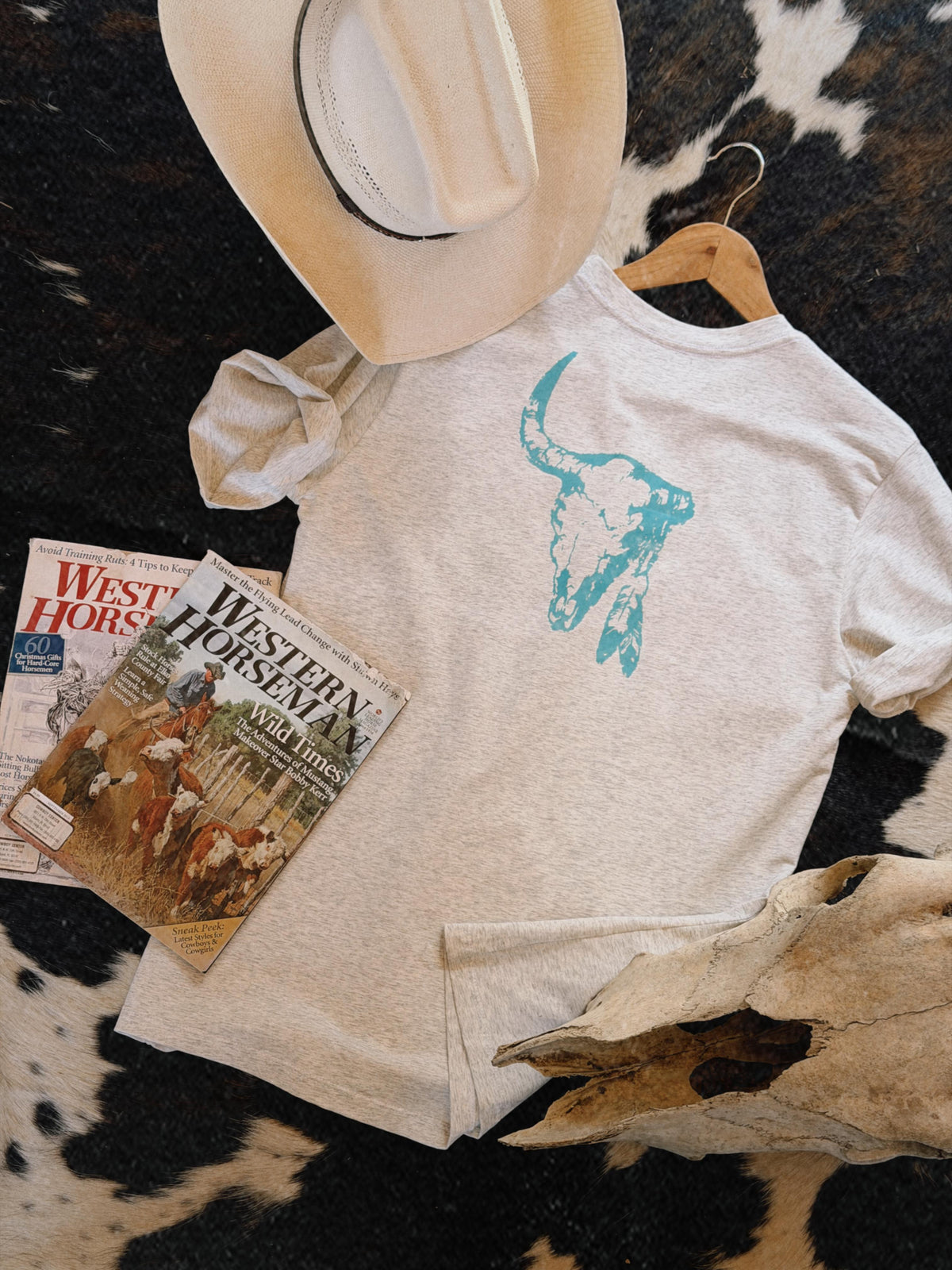 Turquoise Old Western Skull / Gray