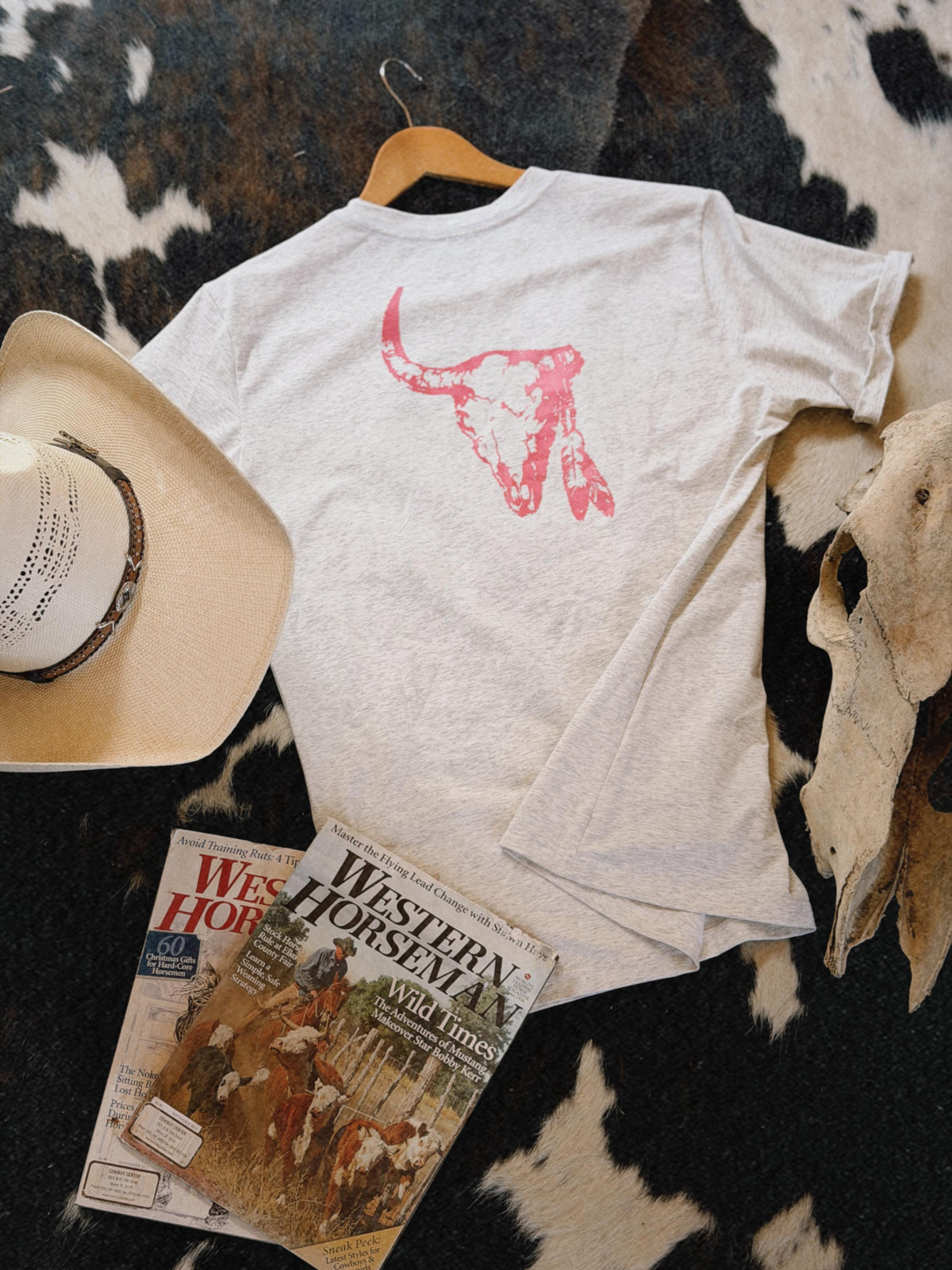 Pink Old Western Skull / Gray