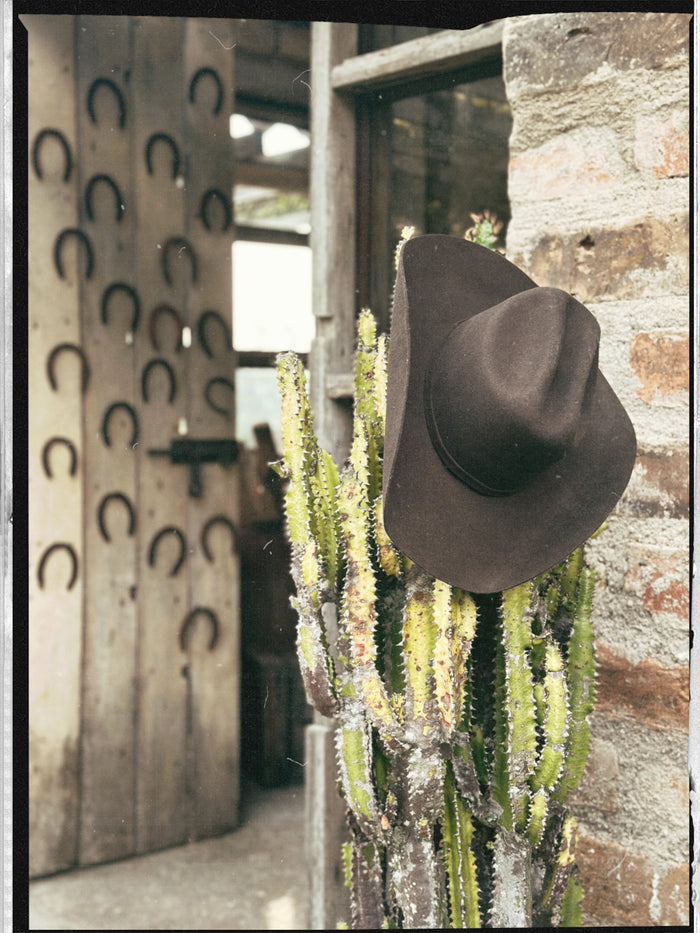 WESTERN HATS / SOMBREROS